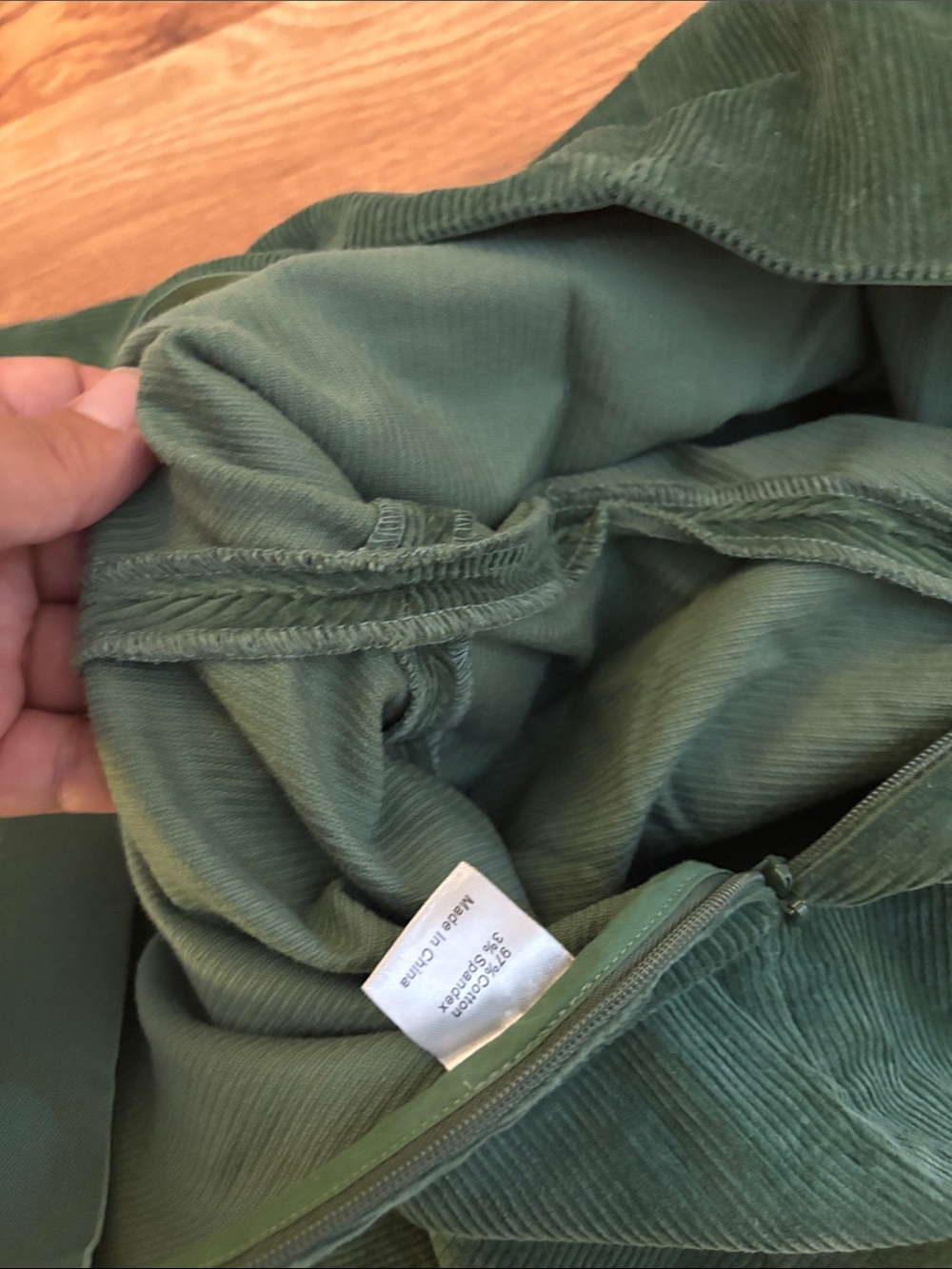 Tuckernuck Green Corduroy Ashford Pants Medium - Picture 6 of 7